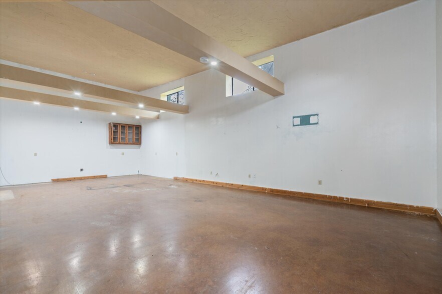 More Photos Of 10203 Old Manchaca Rd, Austin Flex For Lease