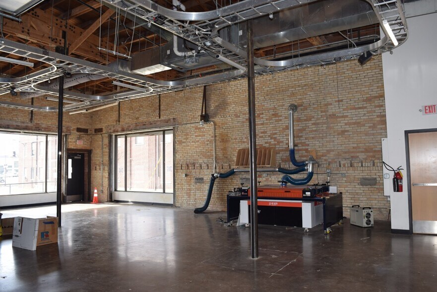 More Photos Of 201 E Broadway St, North Little Rock Freestanding For Lease