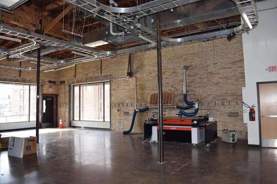More Photos Of 201 E Broadway St, North Little Rock Freestanding For Lease
