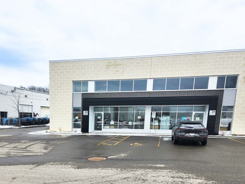 Primary Photo Of 31 Rue Gaston-Dumoulin, Blainville Warehouse For Lease
