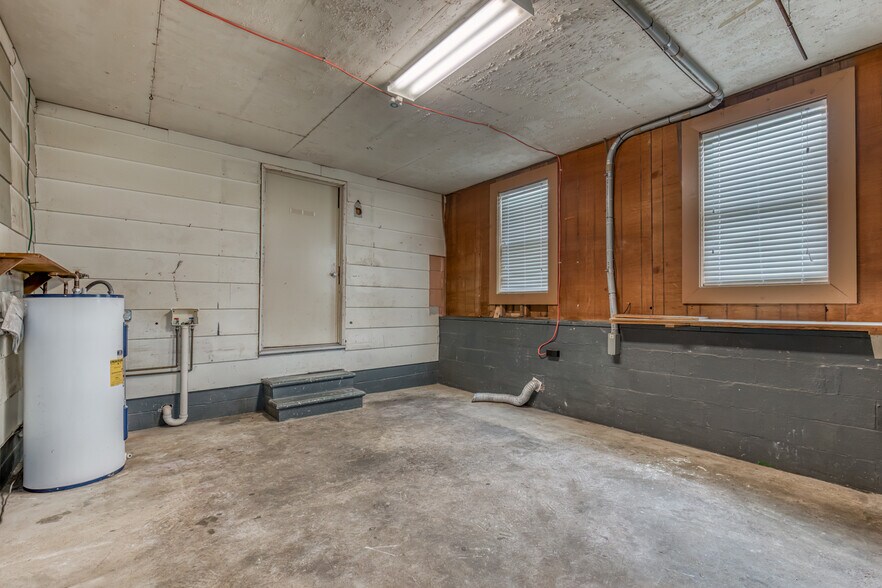 More Photos Of 3545 W Market St, Johnson City Industrial For Sale