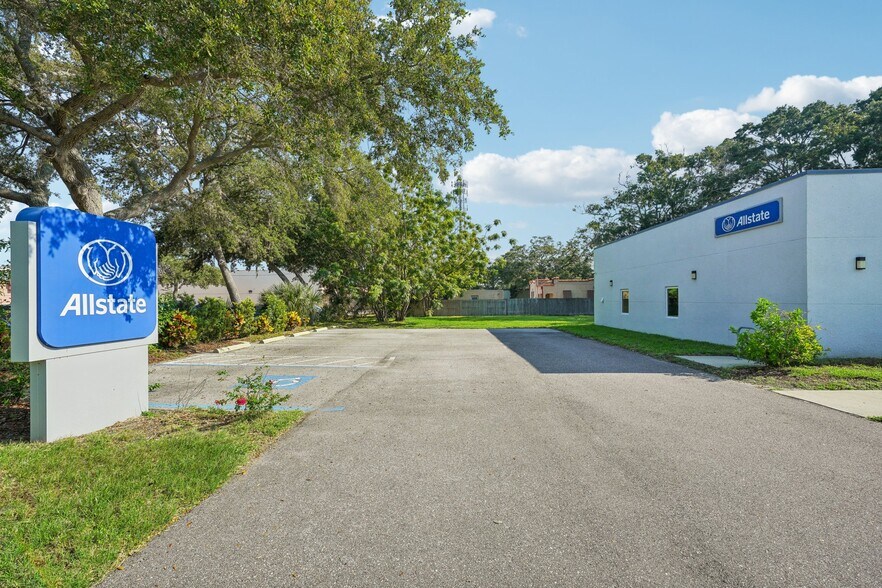 More Photos Of 3209 30th Ave S, Saint Petersburg Office For Sale