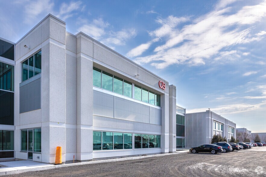 More Photos Of 922-926 St Jacques Paschini, Bois-des-filion Warehouse For Lease