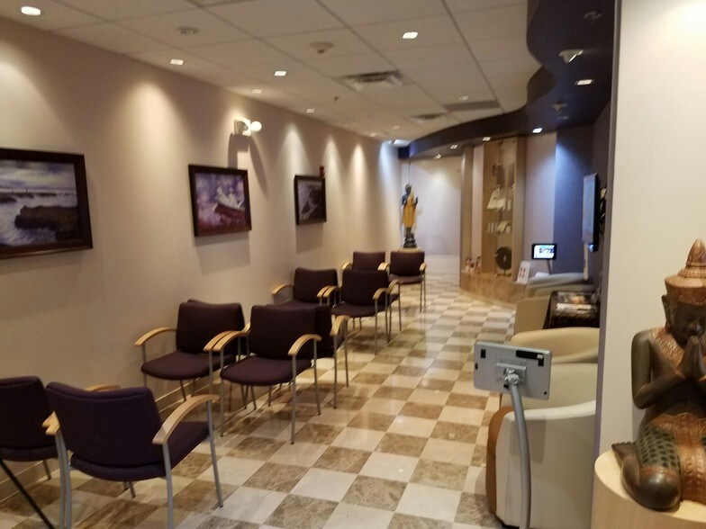 Primary Photo Of 500-598 Village Center Dr, Burr Ridge Storefront Retail Office For Lease