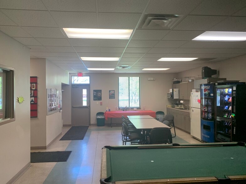 More Photos Of 1111 US Highway 20, Michigan City Truck Terminal For Lease