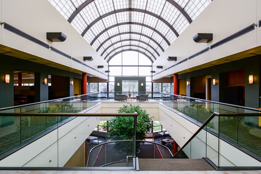 More Photos Of 3451 Hammond Ave, Waterloo Telecom Hotel Data Hosting For Sale