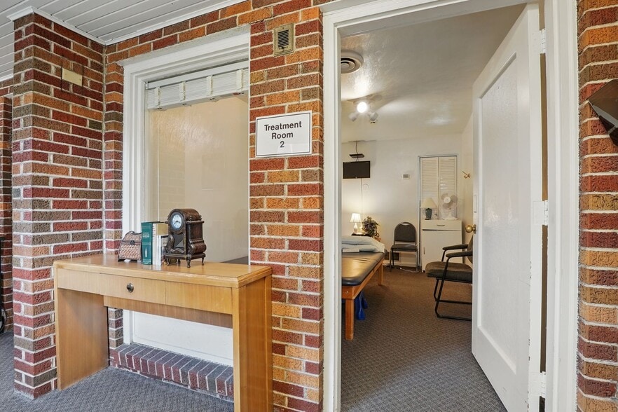 More Photos Of 507 Pittsburgh St, Springdale Rehabilitation Center For Sale