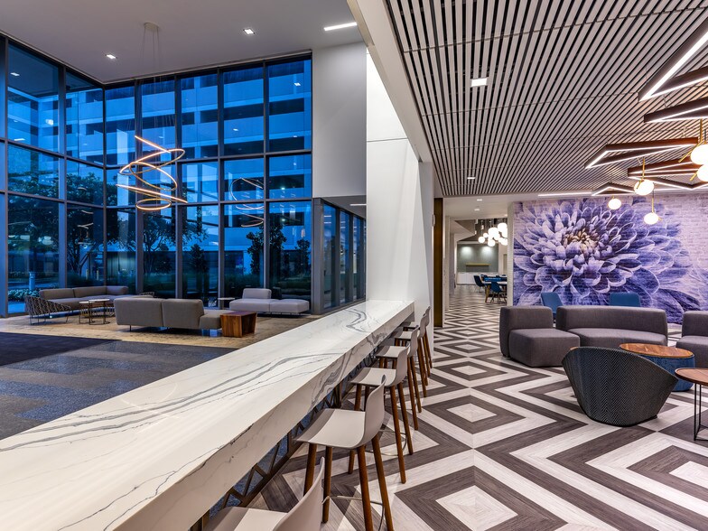 More Photos Of 585 N Dairy Ashford Rd, Houston Office For Lease