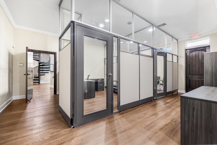 More Photos Of 3615 E Frontage Rd, Tampa Office Residential For Sale