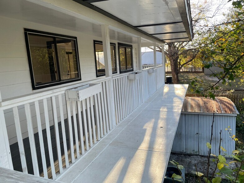 More Photos Of 613 Central Texas Expy, Lampasas Multifamily For Sale