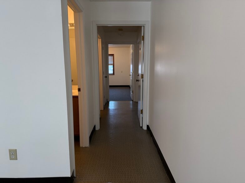 More Photos Of 207 Big Run Rd, Lexington Warehouse For Lease