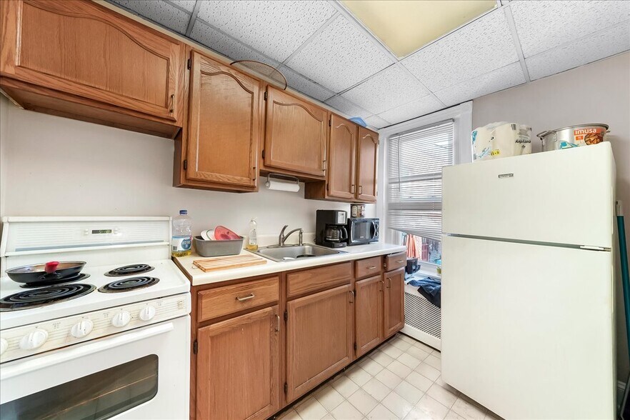 More Photos Of 13-15 S Chester Rd, Swarthmore Storefront Retail Residential For Sale