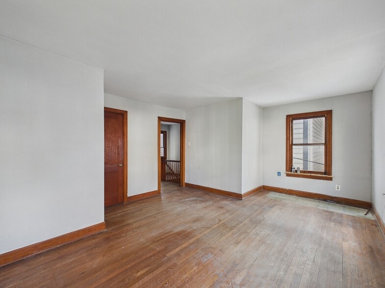 More Photos Of 1334 W 21st St, Houston Flex For Sale