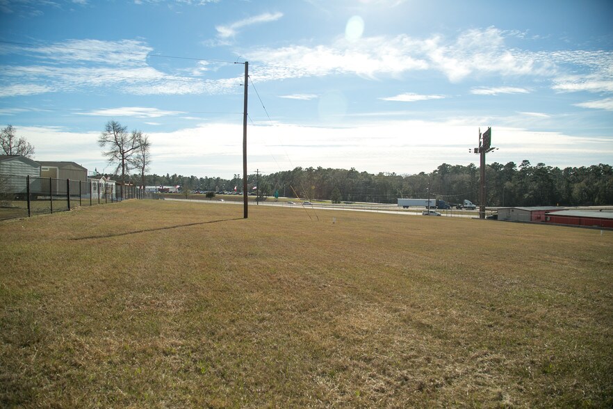 More Photos Of 714 Interstate 45, Huntsville Land For Sale