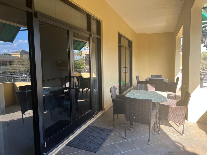 More Photos Of 13538 Village Park Dr, Orlando Office Residential For Lease