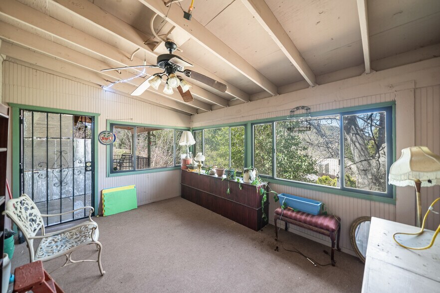 More Photos Of 11550 Raspberry Ln, Oak Glen Specialty For Sale