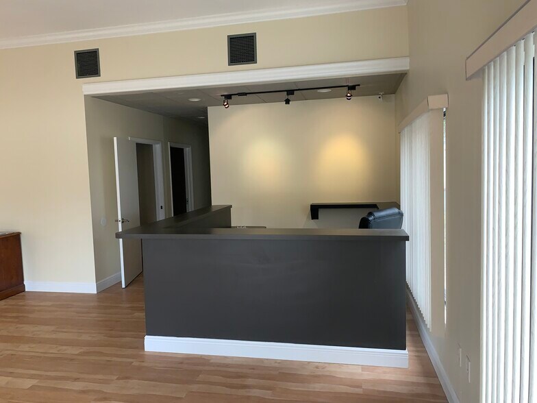 More Photos Of 3831 Tyrone Blvd N, Saint Petersburg Office For Lease