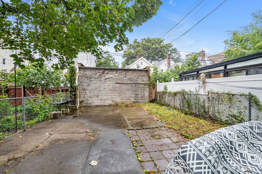 More Photos Of 8646 18th Ave, Brooklyn Apartments For Sale