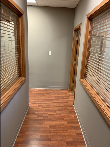 More Photos Of 3724 Jefferson St, Austin Office For Lease