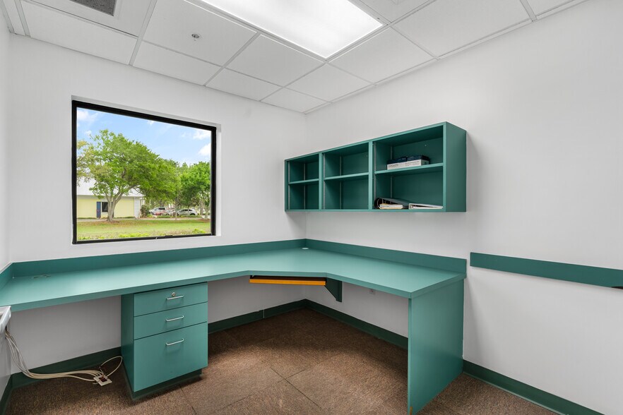 More Photos Of 845 37th Pl, Vero Beach Medical For Lease