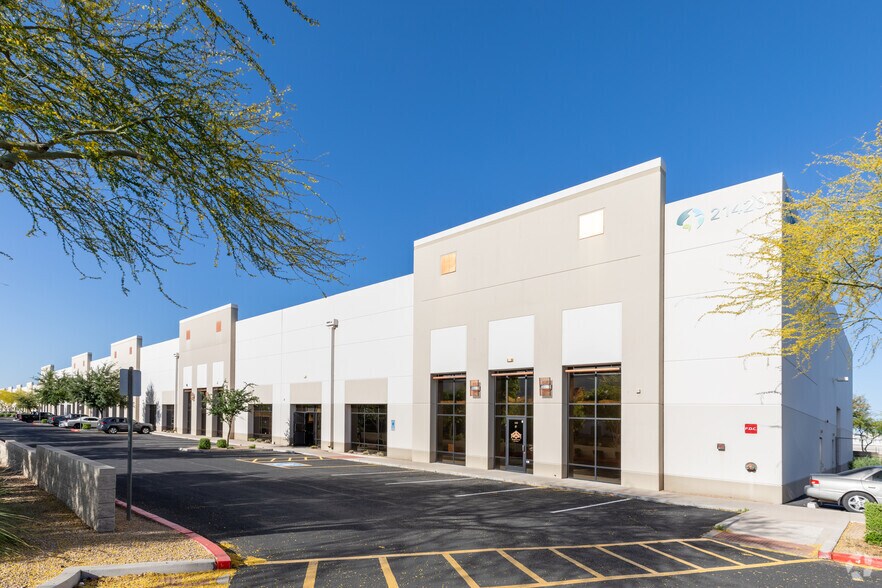 More Photos Of 21420 N 15th Ln, Phoenix Warehouse For Lease