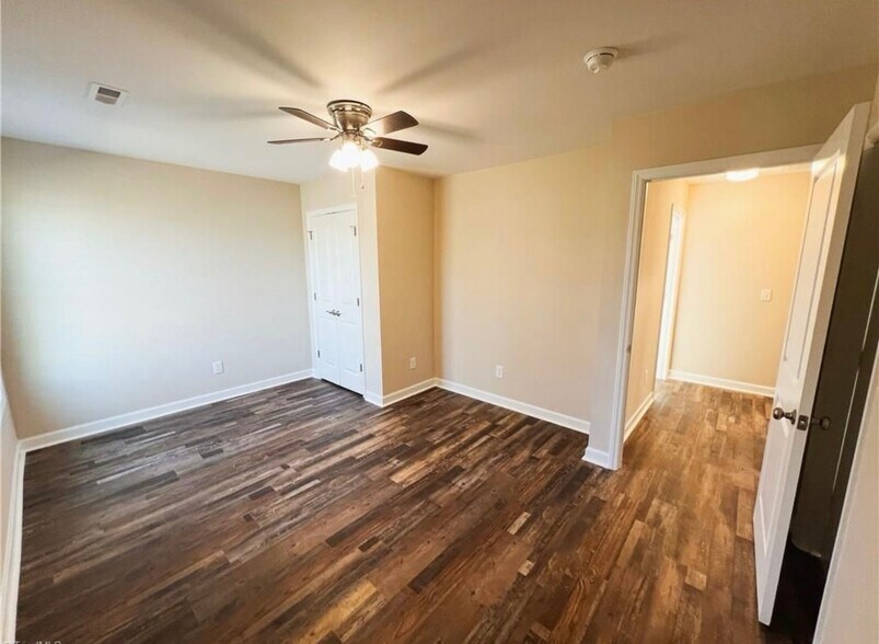 More Photos Of 109 E Highfill Ave, Liberty Apartments For Sale