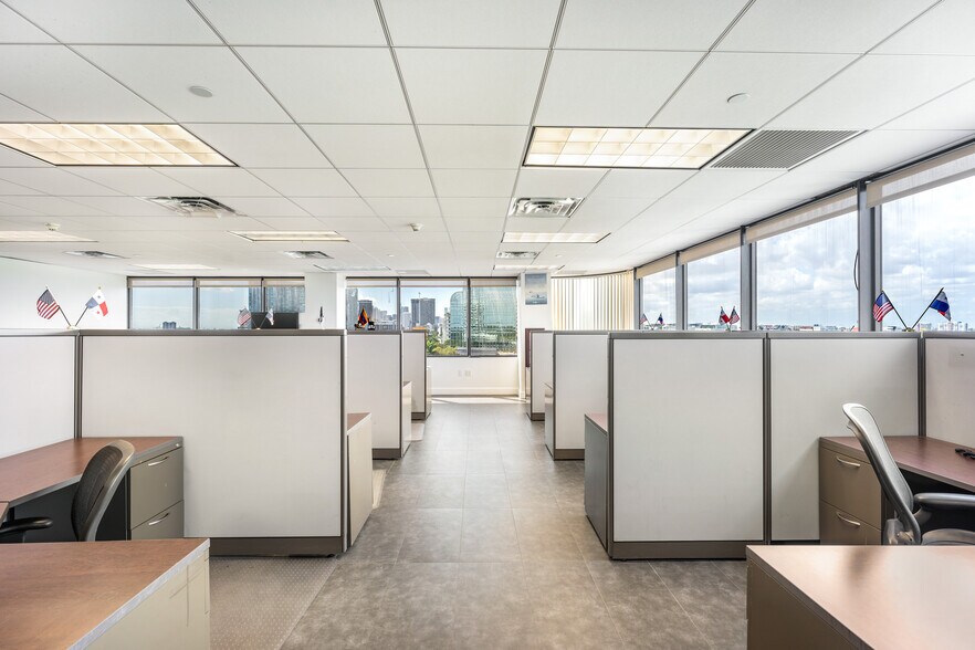 More Photos Of 4770 Biscayne Blvd, Miami Office For Lease