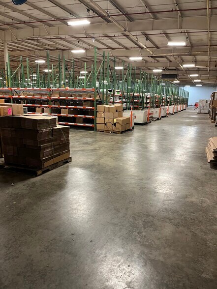 More Photos Of 719 Dunn Rd, Fayetteville Warehouse For Sale