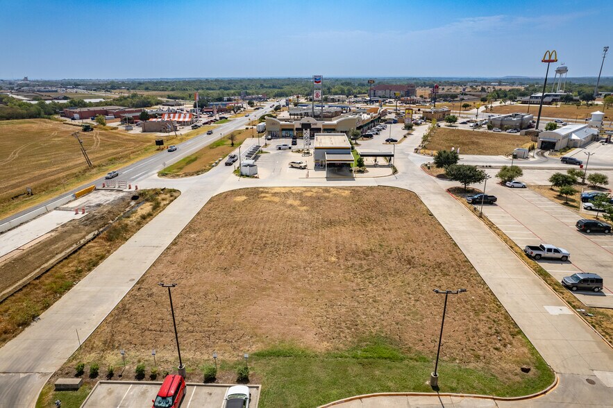 More Photos Of 805 N Parkway Dr, Alvarado Land For Lease