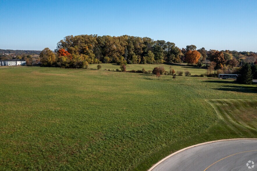 More Photos Of 1277 Horseshoe Pike, Downingtown General Retail For Lease