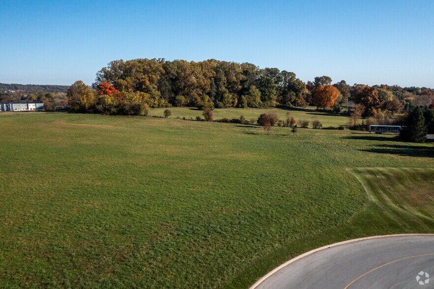 More Photos Of 1277 Horseshoe Pike, Downingtown General Retail For Lease