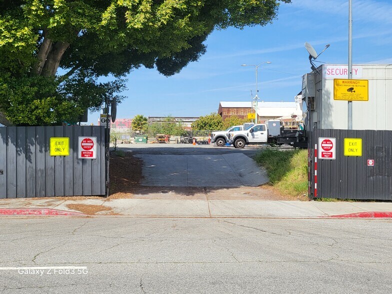 More Photos Of 3535 Medford St, Los Angeles Land For Lease