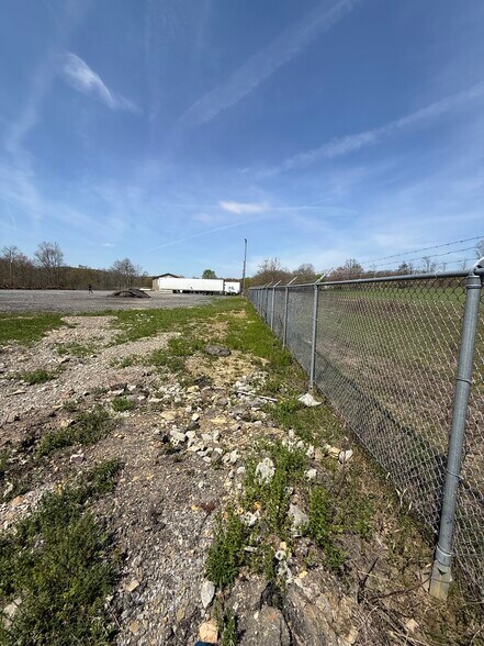 More Photos Of 4881 Pittsburgh Rd, Harrisville Light Distribution For Sale