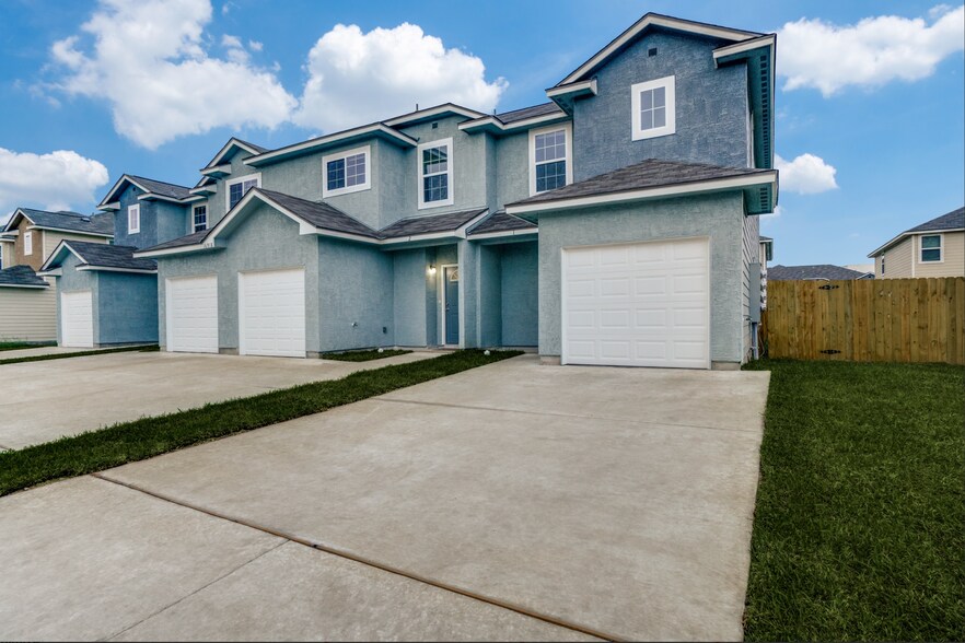 Primary Photo Of 16910 Dancing Ava, Selma Multifamily For Sale