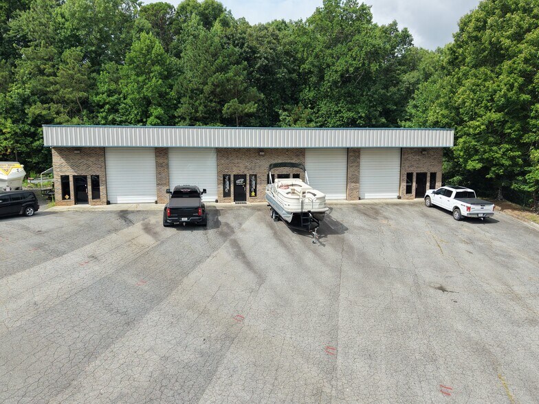 More Photos Of 1046 Parkway Ct, Buford Light Distribution For Lease