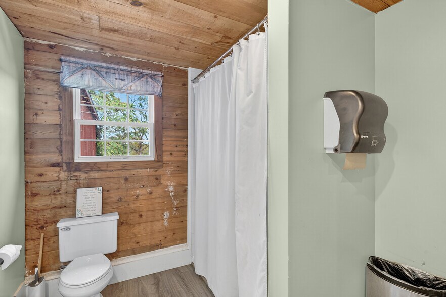 More Photos Of 65 Four Corners Rd, Warwick Specialty For Sale