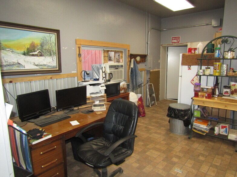 More Photos Of 505 Grand Ave, Del Norte Industrial For Sale