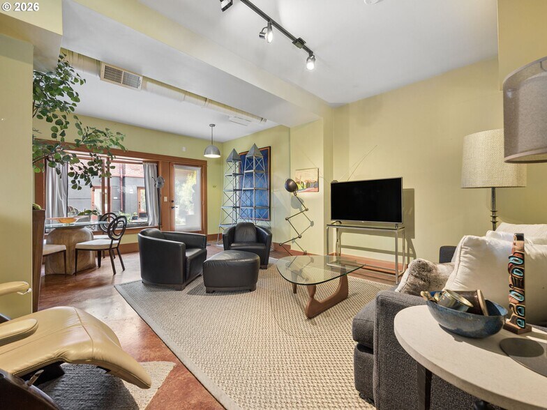 More Photos Of 5400 NE 30th Ave, Portland Office For Lease