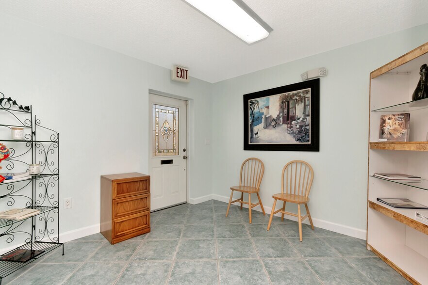 More Photos Of 28960 US Highway 19 N, Clearwater Medical For Sale