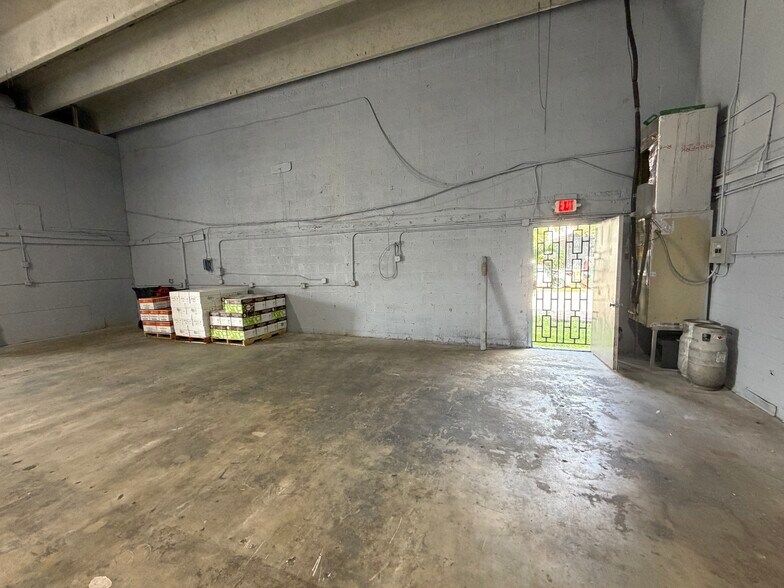 More Photos Of 3901 W 18th Ave, Hialeah Warehouse For Sale