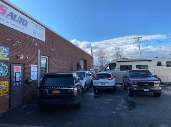 More Photos Of 39-49 Allen Blvd, Farmingdale Warehouse For Lease