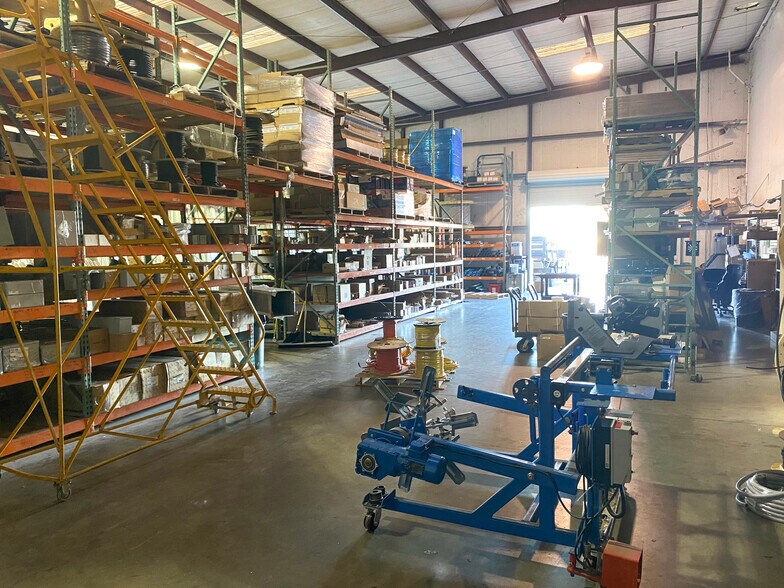 More Photos Of 3222 Manvel Rd, Pearland Warehouse For Lease