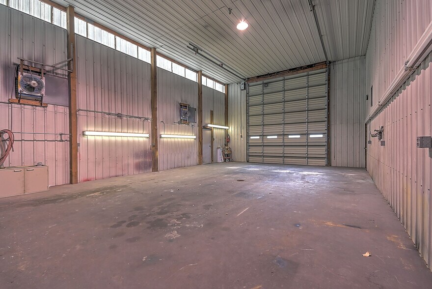 More Photos Of 3930 E Stone Dr, Kingsport Warehouse For Sale