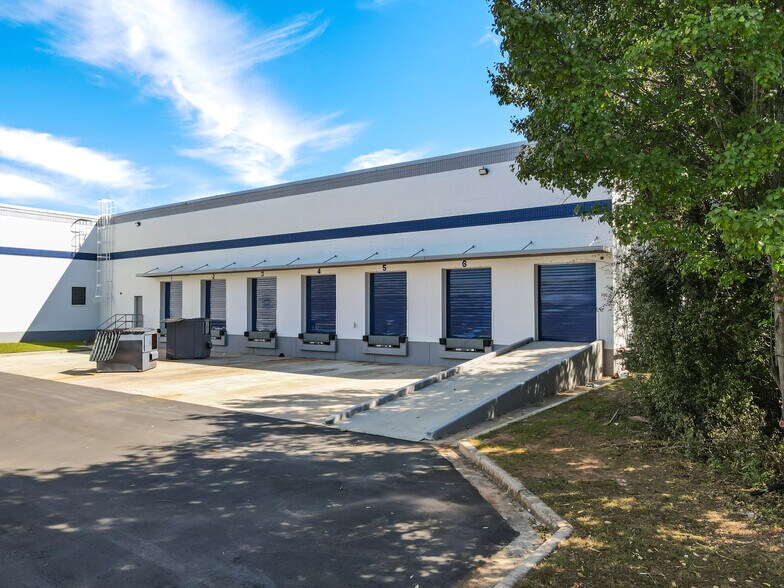 More Photos Of 401 Thornton Rd, Lithia Springs Distribution For Sale