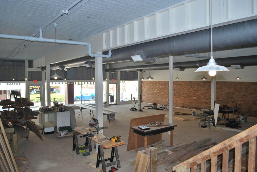 More Photos Of 101-103 W Main St, Manchester General Retail For Sale