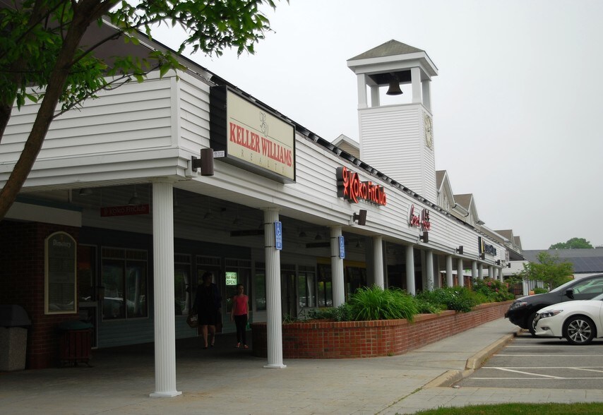 More Photos Of 1600 Falmouth Rd, Centerville General Retail For Lease