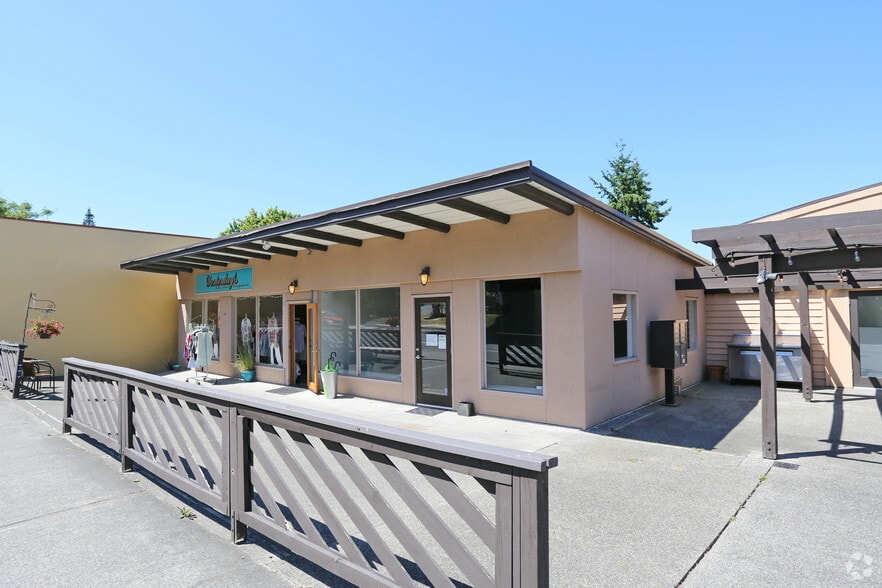 More Photos Of 610 5th Ave S, Edmonds Restaurant For Lease
