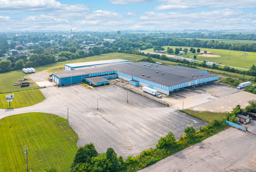 More Photos Of 853 E Washington St, Sabina Manufacturing For Sale