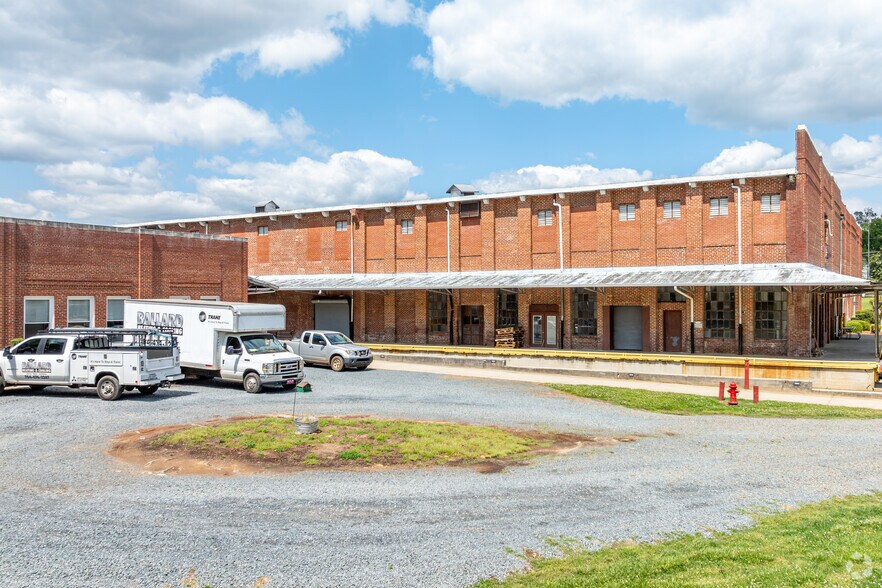 More Photos Of 136 Collins Ave, Norwood Manufacturing For Lease