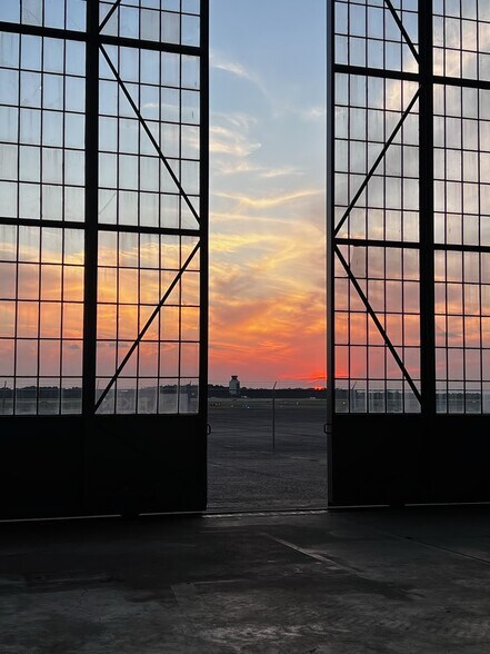More Photos Of 8100 Airbus Military Dr, Mobile Airplane Hangar For Lease